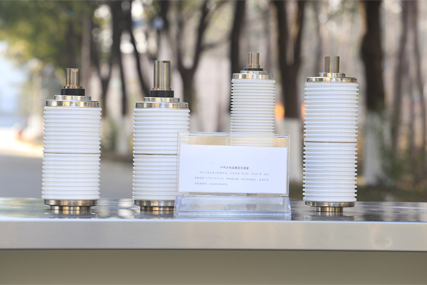 真空開(kāi)關(guān)管絕緣外殼采用玻璃材料，優(yōu)勢(shì)多多！